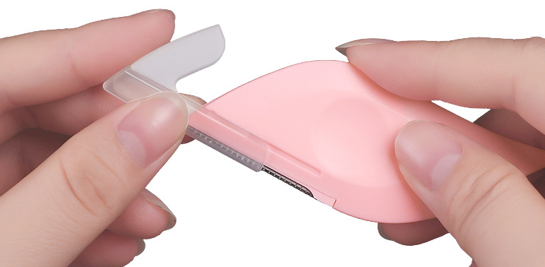 #265 Eyebrow trimmer