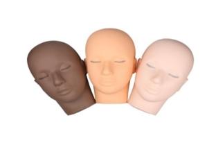 #568 model head with eyelashes 3
