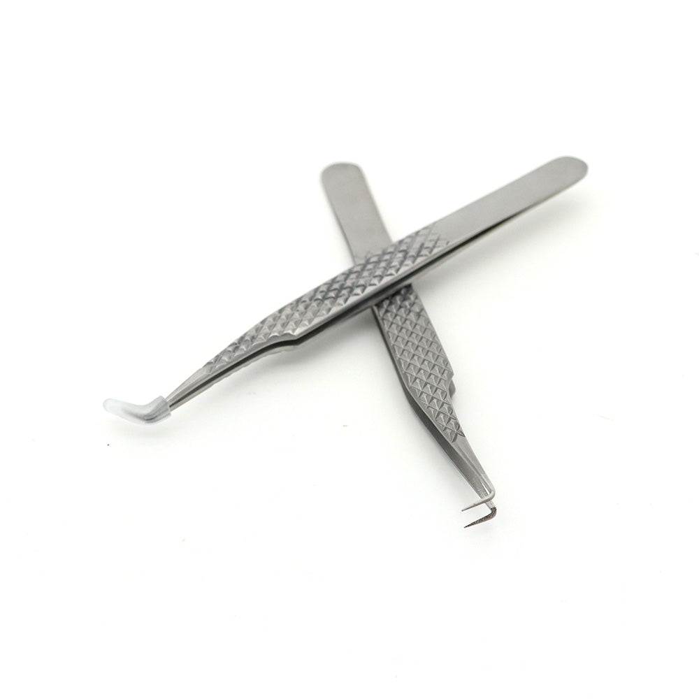 #573 Tweezers 37